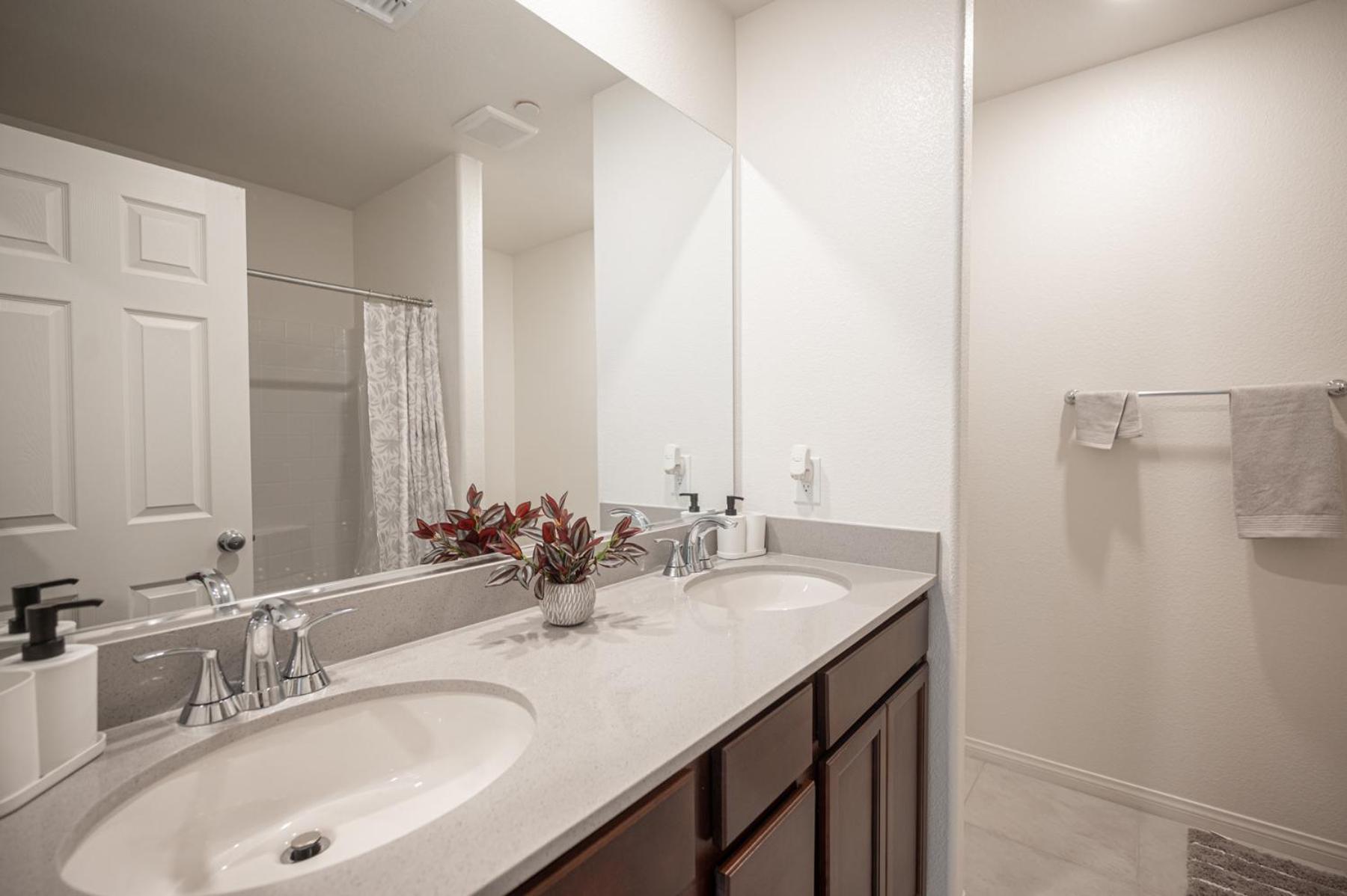 Beautiful Brand New 2 Bedroom Vegas Home! Fits 12 Or More,15-20 Minutes From Lv Strip Las Vegas Eksteriør billede